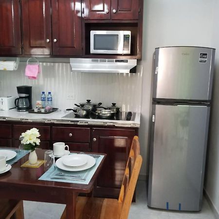Royal View Apartment Plus Belize City Exteriör bild