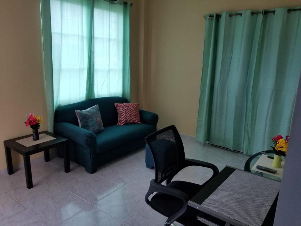 Royal View Apartment Plus Belize City Exteriör bild